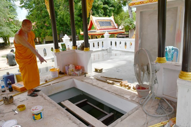 วัดสุดสวาสดิ์ สร้างเมรุเผาศพใต้ดิน ลบภาพความน่ากลัว