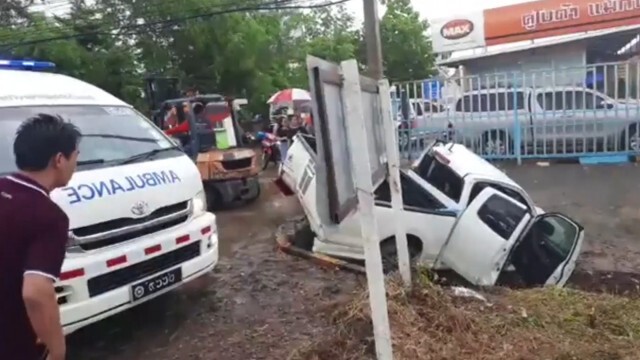 กระบะซิ่งฝ่าสายฝนนร.นายสิบตำรวจเจ็บ5