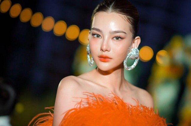 'ดิว อริสรา' ขาวเนียนสุดๆใน 'ชุดว่ายน้ำ' ทำเกาะสมุยเดือด!!