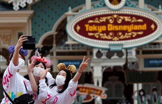 โตเกียว ดิสนีย์แลนด์รับนักท่องเที่ยวหลังปิด 4 เดือน