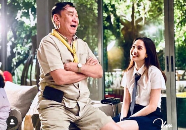 ‘แต้ว ณฐพร’ โพสต์ภาพจับมือคุณพ่อ บอกลาครั้งสุดท้าย