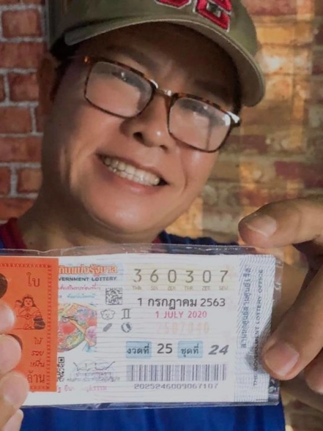 ถูกอีกแล้ว!! มนต์สิทธิ์ โชว์หวยรางวัลเด็ด ซื้อหมดไปหมื่นหก