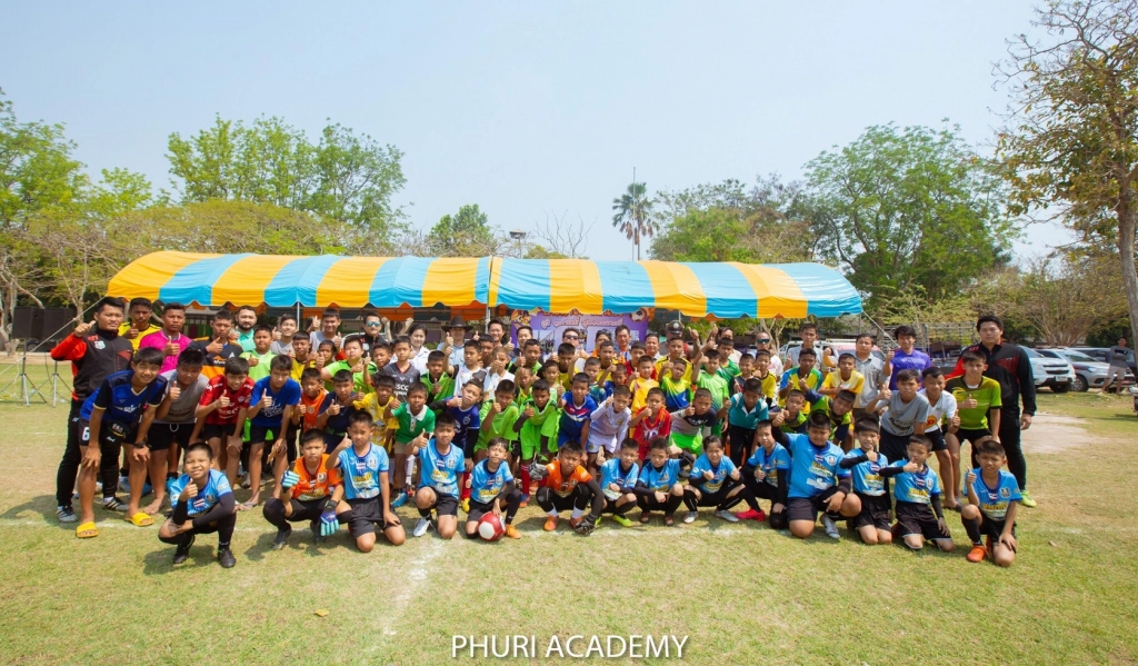 7 ปี ในเส้นทาง ..."ภูริ อะคาเดมี่ "