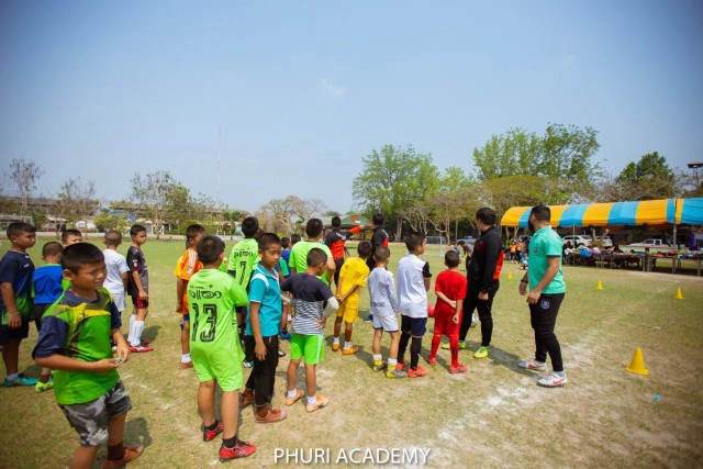 7 ปี ในเส้นทาง ..."ภูริ อะคาเดมี่ "