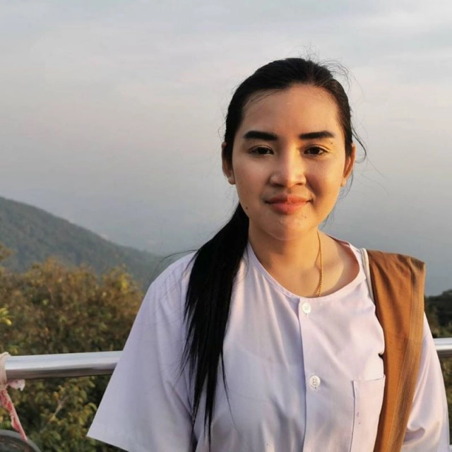 เปิดประวัติ อ.เรนนี่ ญาณเทพ หมอดูโซเชียล"ช่องส่องผี"