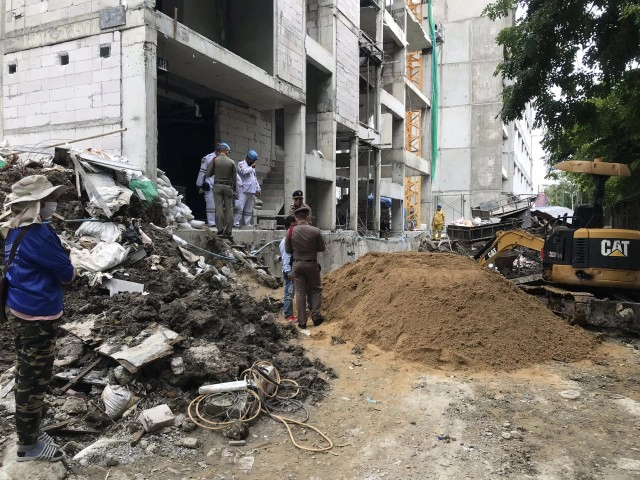 ถังบำบัดน้ำ กลิ้งทับคนงานดับคาไซต์งาน ย่านดุสิต