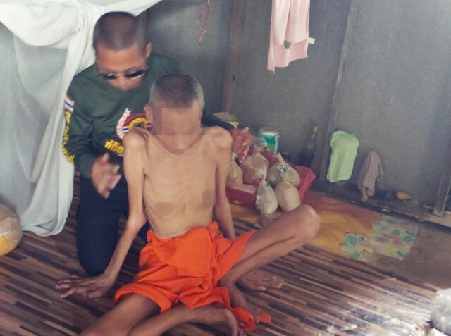 หนุ่มใจบุญ เข้าช่วยเหลือหลวงตาเดินไม่ได้กว่า 15 ปี ที่ "กุฏิ ท้ายวัด"