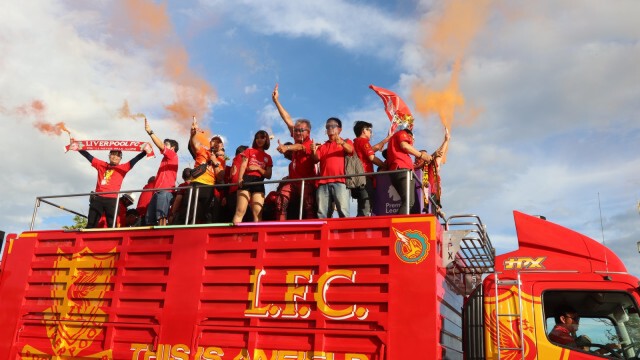 สาวก"หงส์แดง"ฉลอง30ปีที่รอคอย