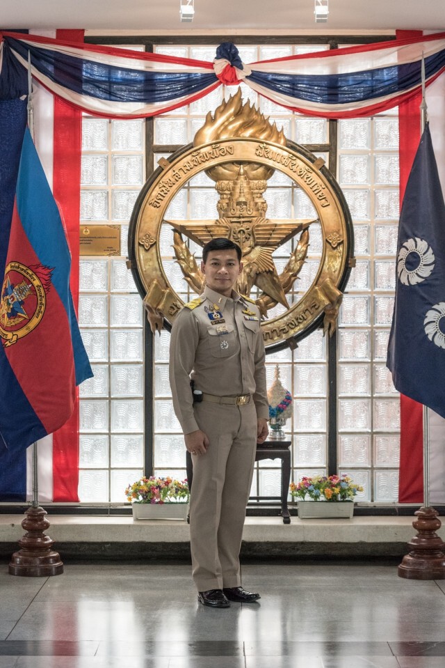 ชาวเน็ตแห่ชื่นชม ผช.เลขารองปธ.สภาฯ โพสต์เทิดทูนสถาบัน
