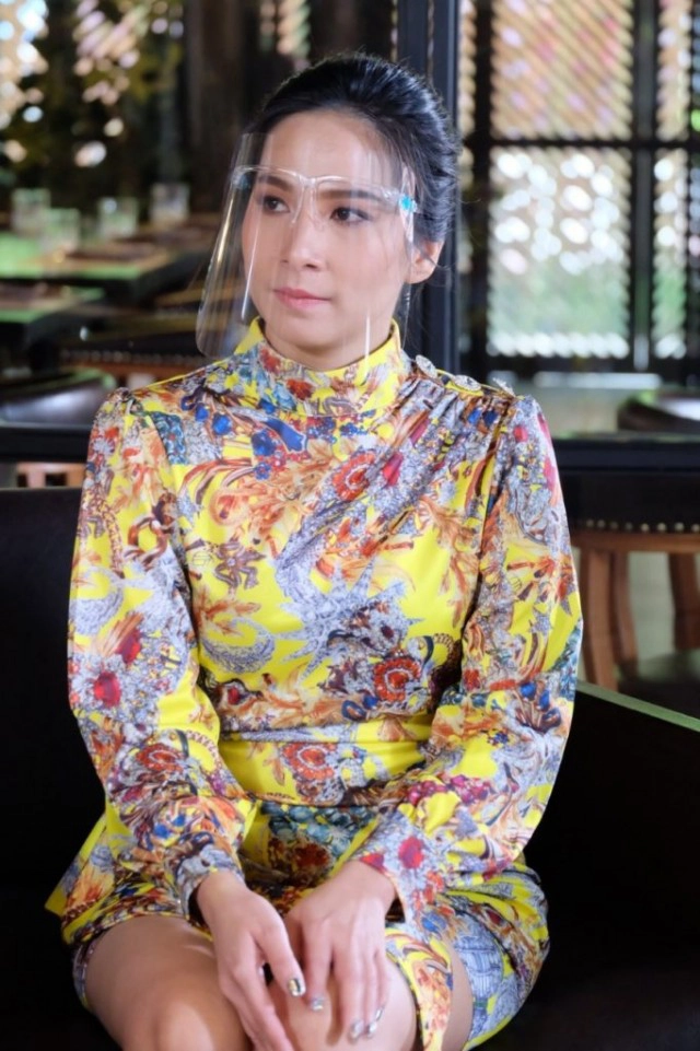 "ตฤณ เศรษฐโชค"  ควงภรรยาสาวอายุห่าง 20 ปี เปิดใจเรื่องความรักต่างวัย