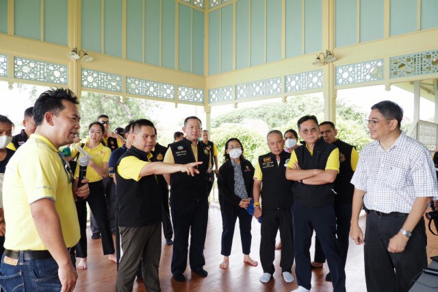"รมว.ทส." เร่งแก้ปัญหากัดเซาะชายฝั่งพระราชนิเวศน์มฤคทายวัน