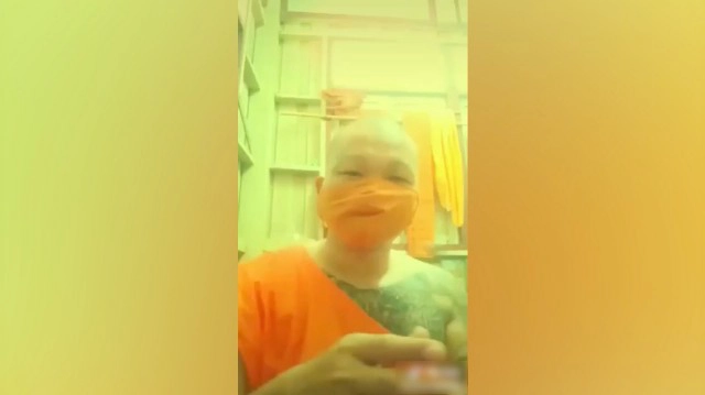 หลวงพี่ติ๊กต๊อก รุ่นฮาไม่จำกัด สวมสบงแล้วทรงพลัง