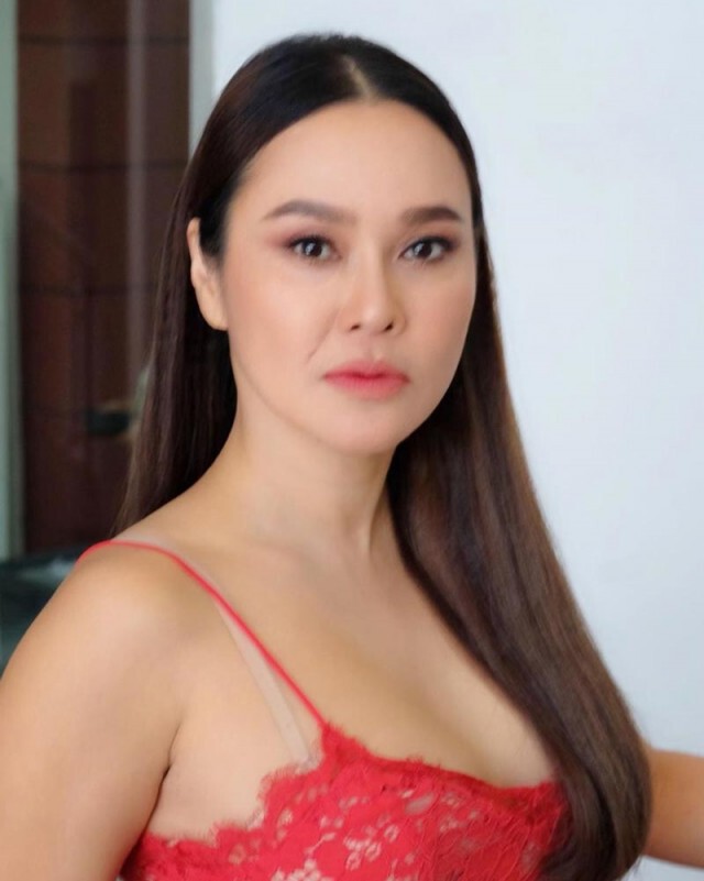 ภาพล่าสุด 'ใหม่ เจริญปุระ' ยังคงแซ่บ ในชุดว่ายน้ำสุดเซ็กซี่