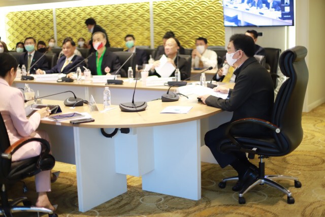 'จุรินทร์' เคาะ 3 มาตรการช่วย 'กะทิไทย'
