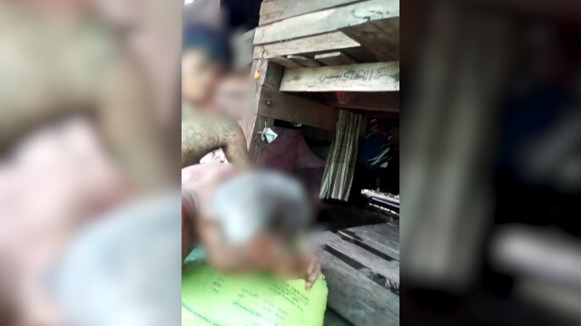 ลูกทรพีทุบตี "พ่อ" ร้องไห้สะอื้นแทบขาดใจ