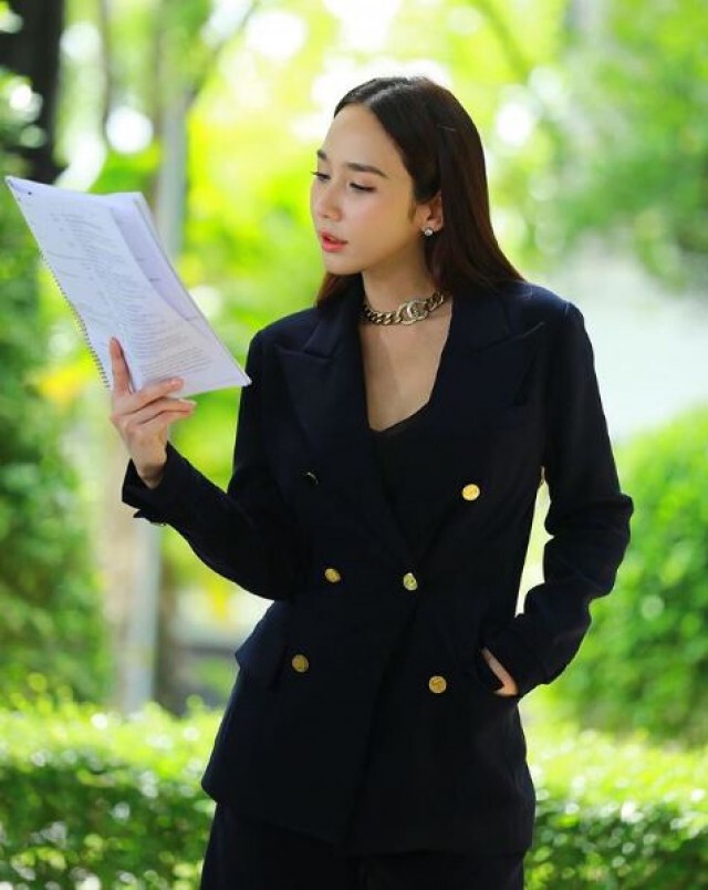 'อั้ม พัชราภา'ดูเด็กสวนทางอายุ จน'ญาญ่า'มาแซว
