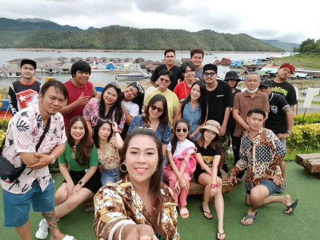 ชวนพักแพริมน้ำ สไตล์มัลดีฟส์เมืองไทย