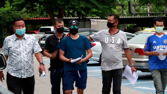 ช่างภาพ"โอม" ปฏิเสธบันทึกจับกุม อ้างสมยอม