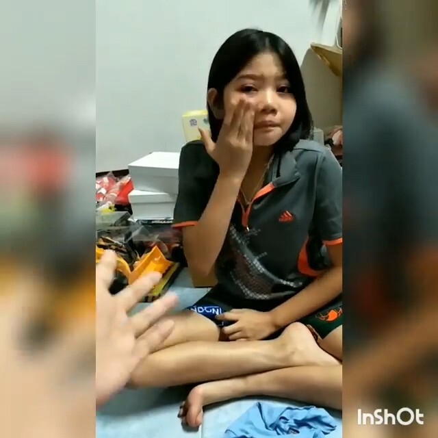 น้องลูกหว้าสะอื้นหนัก บอกความในใจสะเทือนอารมณ์ "แม่ไม่เคยกอด หอมหนูเลย"