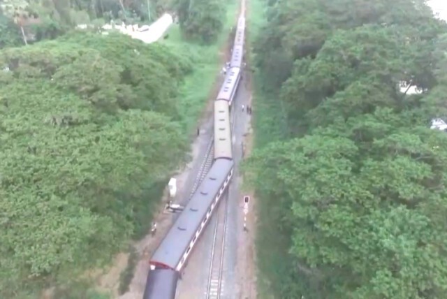 รถไฟตกรางที่สถานีบ้านใหม่ จ.พิษณุโลก
