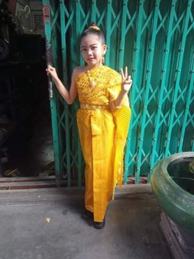 น้องลูกหว้าสะอื้นหนัก บอกความในใจสะเทือนอารมณ์ "แม่ไม่เคยกอด หอมหนูเลย"