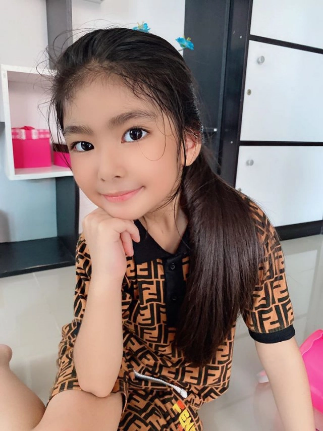 น้องผักบุ้ง สาวน้อยวัย 6 ขวบ กับความสวยที่ไม่ธรรมดา