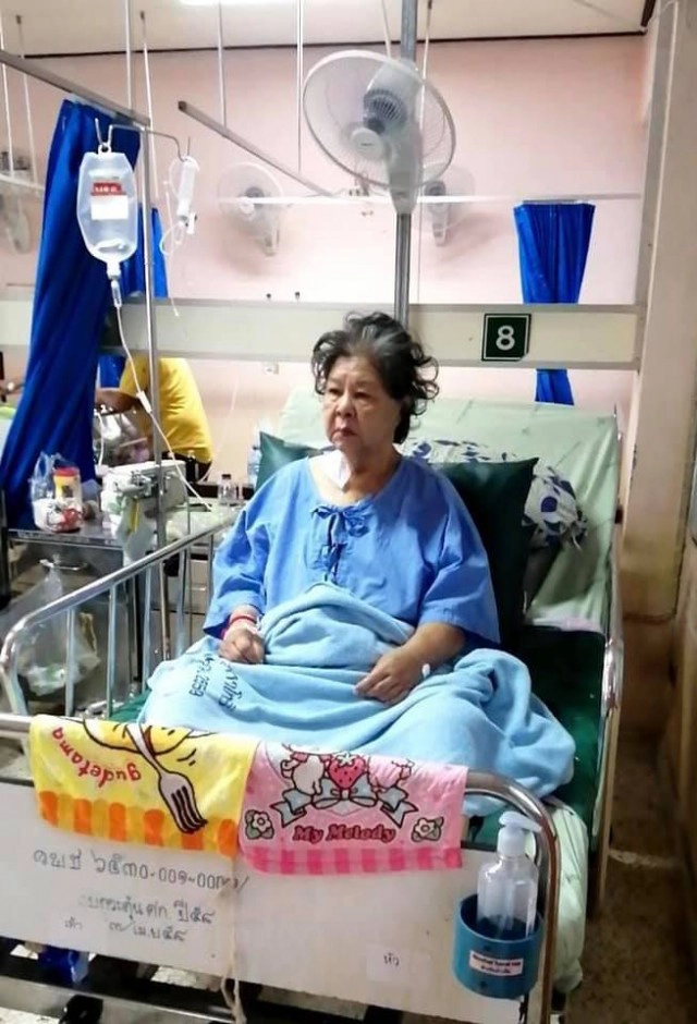 ส่งกำลังใจ "ป้าเขียด นภาพร" นักแสดงอาวุโส หลังชักหมดสติ หามส่งรพ. ติดเชื้อในกระแสเลือด