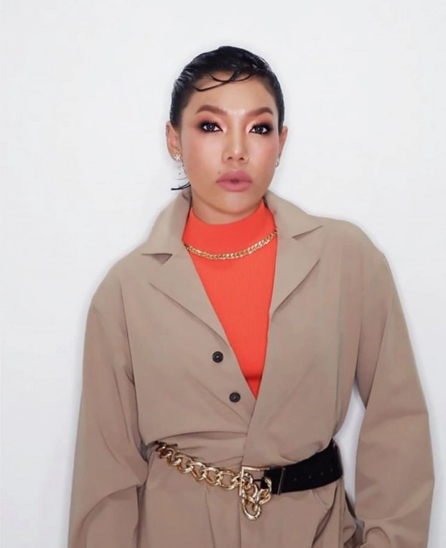 นานๆที "ดา เอ็นโดรฟิน" ใส่วันพีซอวดบั้นท้ายแซ่บ