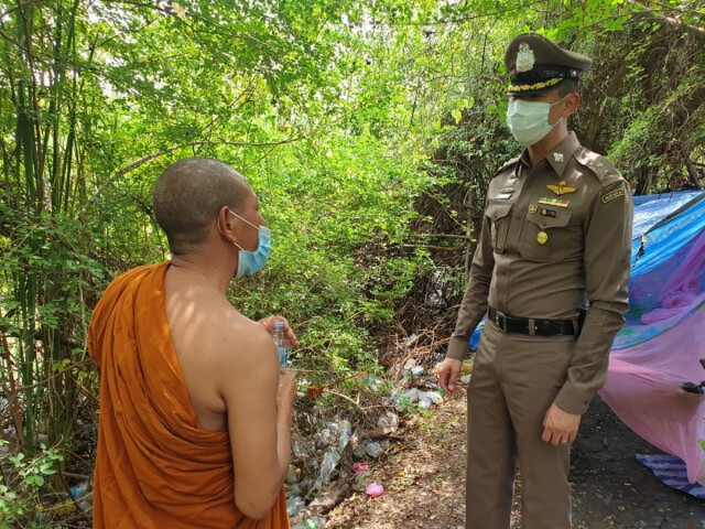 ตม.ปากน้ำ รวบ 11 พระกัมพูชา ออกเร่บิณฑบาตสะสมปัจจัย