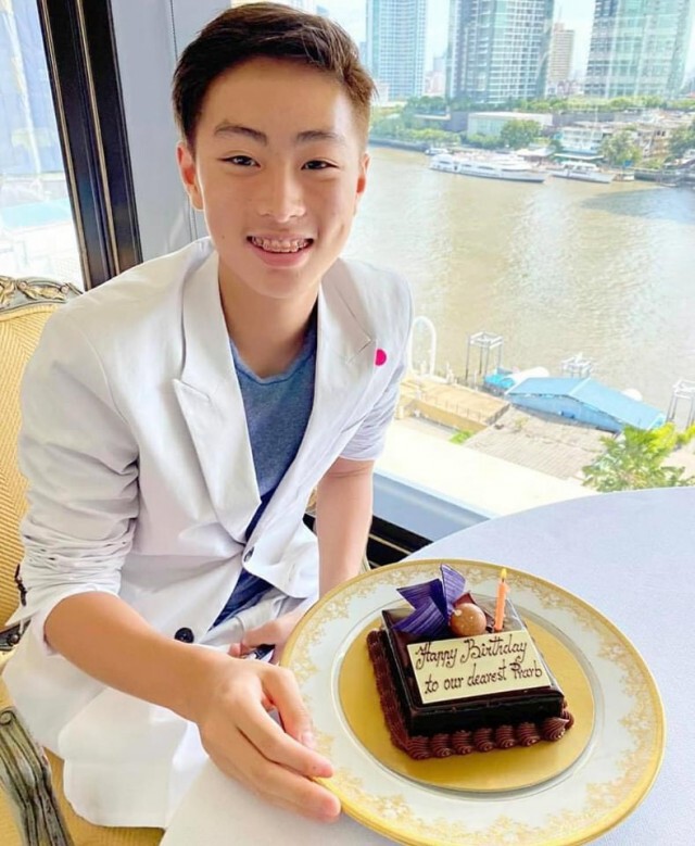 ‘น้องปราบ’ ลูกชาย ‘สู่ขวัญ’ ยิ่งโตยิ่งฉายแววหล่อ