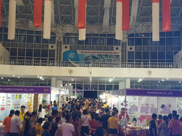พาณิชย์ปลื้มลูกค้าเวียดนามแห่ซื้อสินค้าไทย