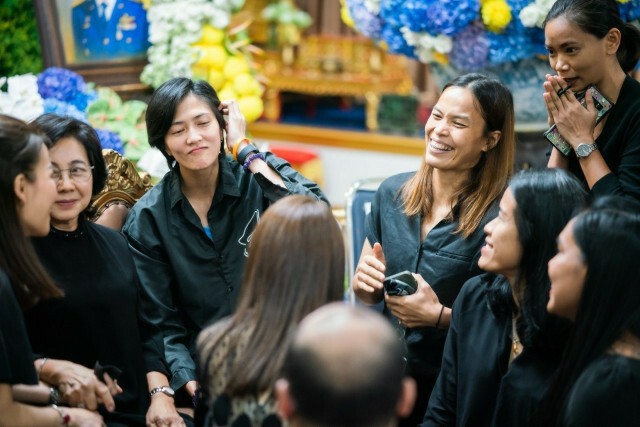 ในหลวงพระราชทานเพลิงศพ พ่อแต้ว