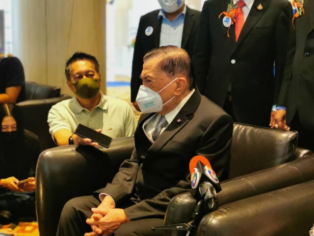 "บิ๊กจิ๋ว"สอน"บิ๊กป้อม"เป็นหัวหน้าพรรคต้องเสียสละ