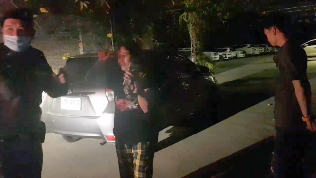 สาวลำปางถูกรุมตบกลางคาราโอเกะ