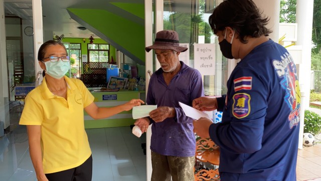 อุทาหรณ์ชาวนาปาระเบิดปิงปองไล่นกในนา พลาดบึ้มคามือนิ้วหวิดขาด