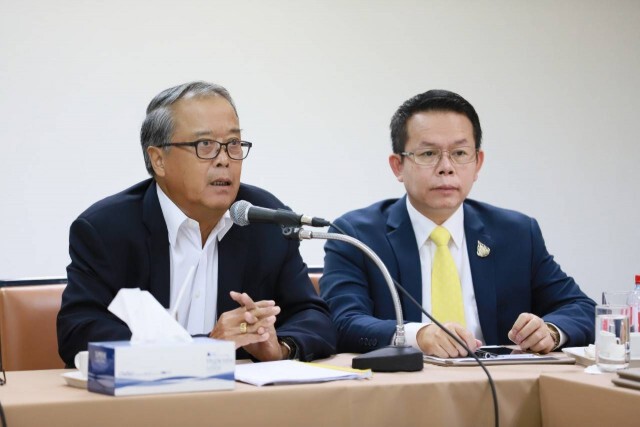 ร่วมป้อง"เสรีพิศุทธ์"หลังถูกเด็กรัฐแซะพ้นเก้าอี้ประธานกมธ.