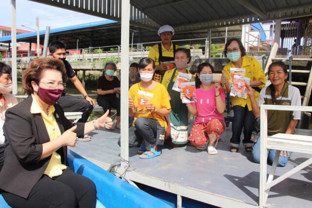 ล่องเรือสำรวจสภาพปัญหาคลองแควอ้อม