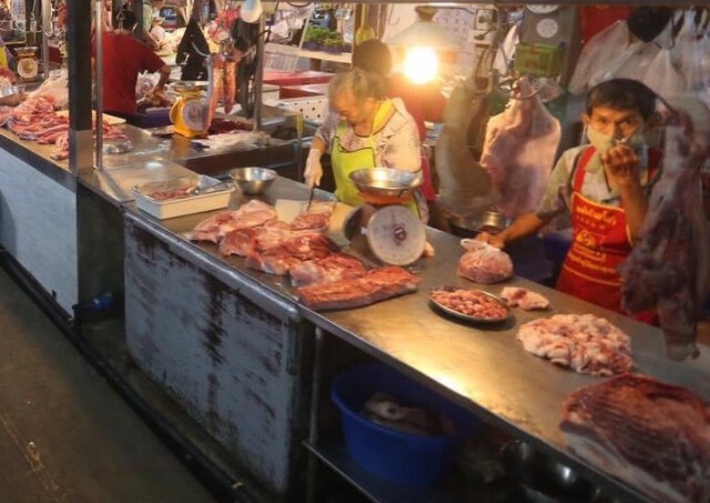 ผวา "โควิด" ตลาดระยอง ยอดขายทรุด