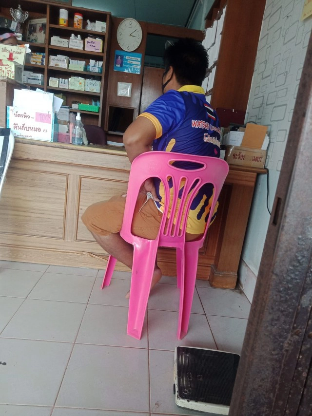 ชาวบ้านสรรเสริญ หมอกัมปนาท จันทนะ ไปรักษาไม่คิดค่าบริการ