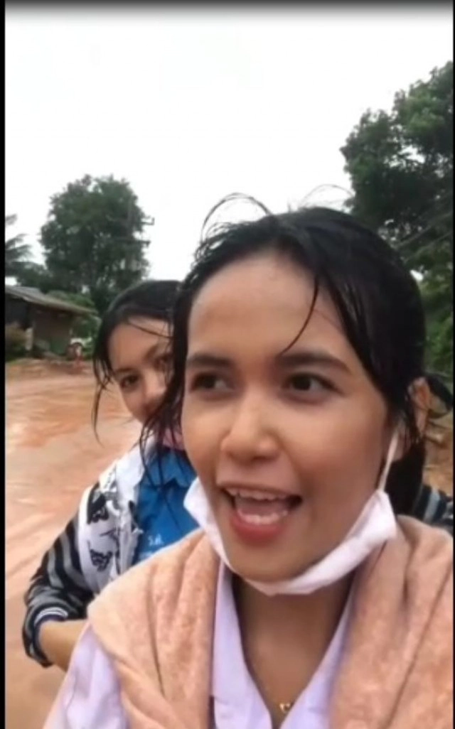 สีสันโซเชียล "สาวผจญภัยไปโรงเรียน"