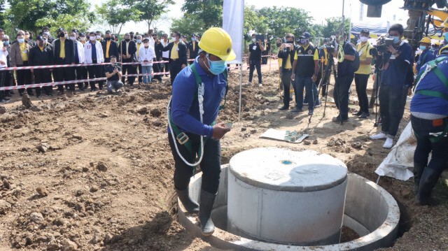 บิ๊กป้อม"ลงพื้นที่พิษณุโลกแก้ปัญหาภัยแล้ง