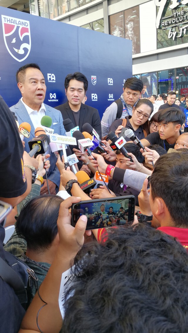 คนในวงการยำสมาคมฯ เซ่นซาวเสียงส่งทีมแข่งลีก