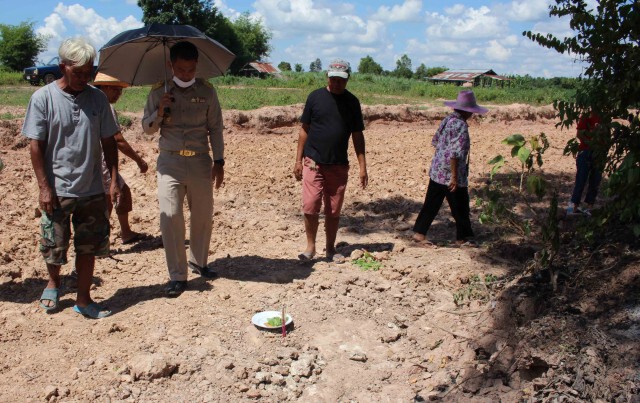 ตรวจสอบกระดูกสัตว์โบราณพบกลางทุ่งนา