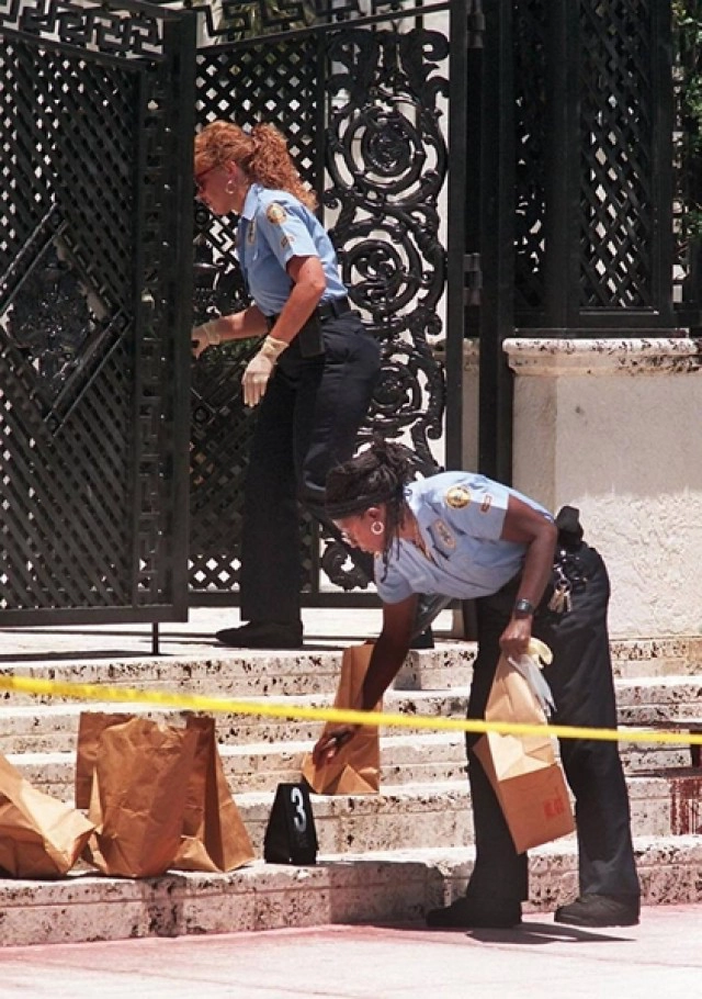 ครบ 23 ปี การจากไปของ 'เวอร์ซาเช่' ย้อนรอยคดีฆาตกรรมก้องโลก