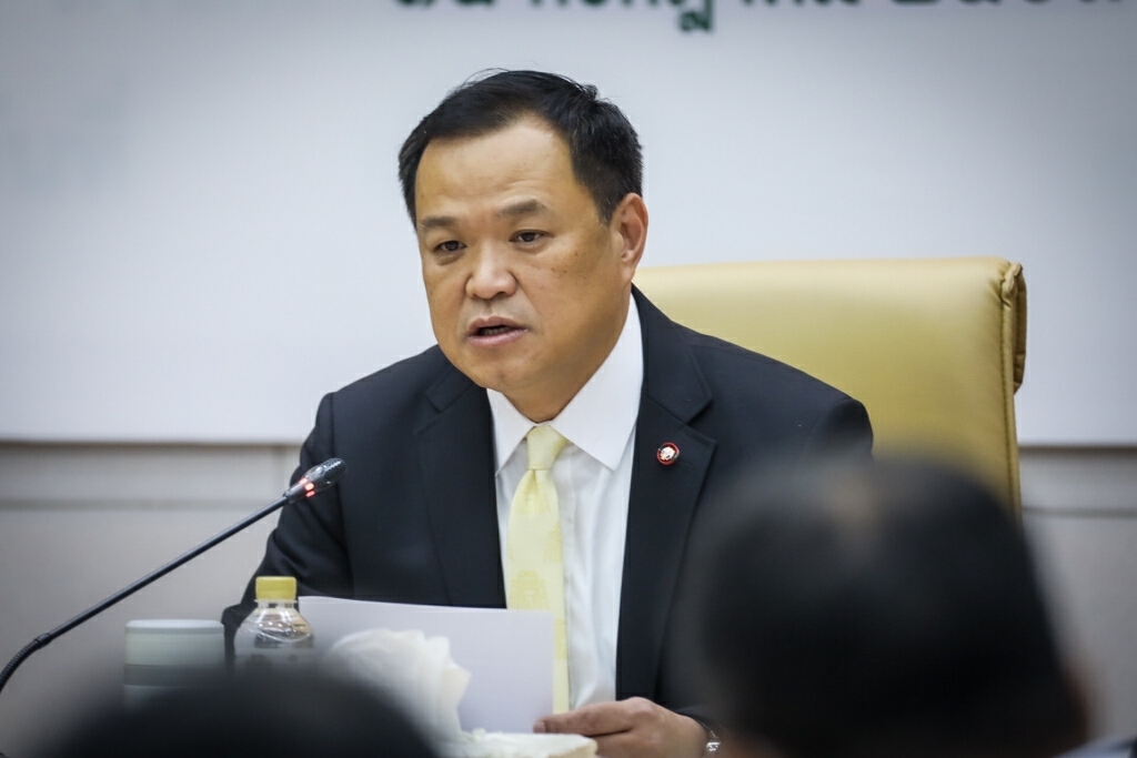 "อนุทิน" เคลื่อนทัพแพทย์คุมโควิดเชิงรุก  "ปลัด" ระดมผู้บริหารกรมฯ ให้คำมั่น วอนประชาชนอย่าตื่นตะหนก