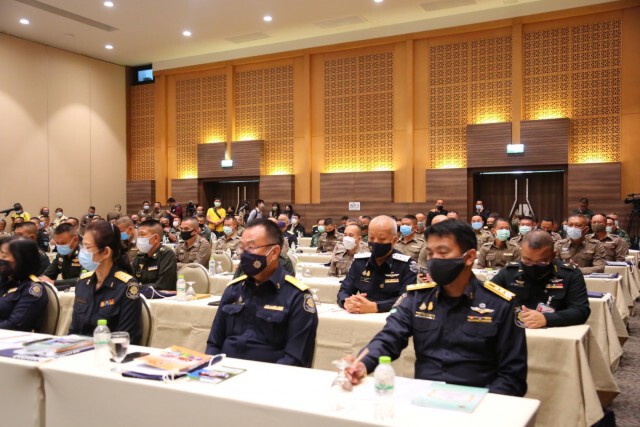 "สมศักดิ์" อุบไต๋จับตา 3 มิตรแถลงเร็วๆนี้