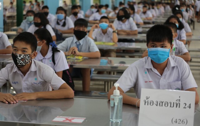 สื่อนอกทึ่งแนวทางไทยสู้โควิด-19 ได้ผล