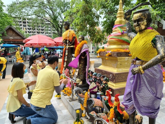 จัดกำลังเข้มพร้อมรับช่องส่องผีขอขมาย่าโม