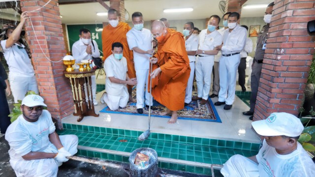 จัดสร้างยิ่งใหญ่ ครอบน้ำทิพย์พระปทุมธรรมราช
