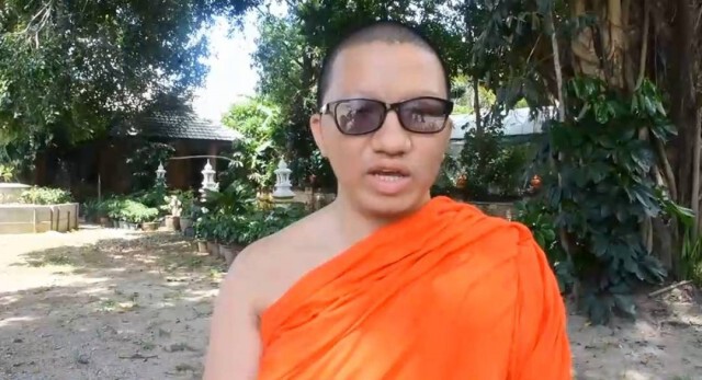 ชายถือมีดบุกวัดขู่ทำร้ายพระวิ่งหนีกระเจิง